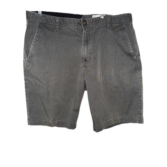 VOLCOM shorts size 36 - Picture 1 of 5